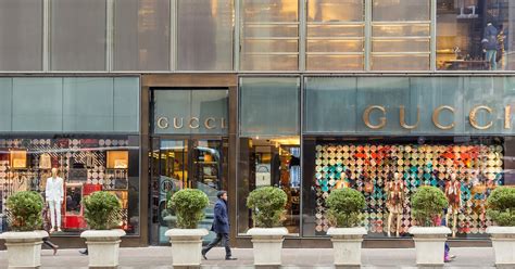 Robbers Make Off With ,000 of Gucci Merchandise at 